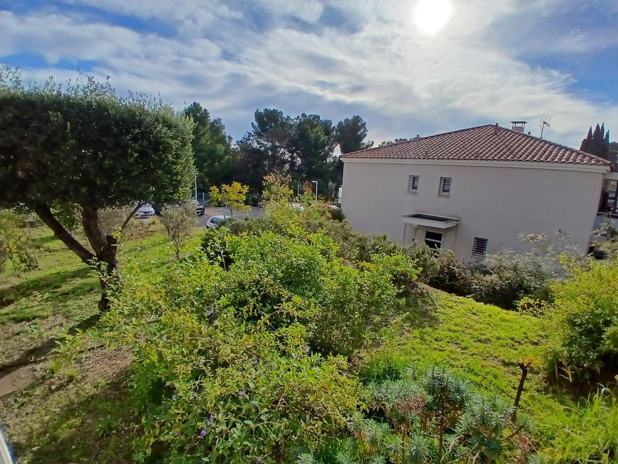 Bas Faron T2 Avec Terrasse Et Garage Appartement *